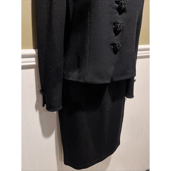 Vtg St John Evening 2pc Skirt Suit Black Santana Knit Button Front Jacket Size 2 - Picture 3 of 8